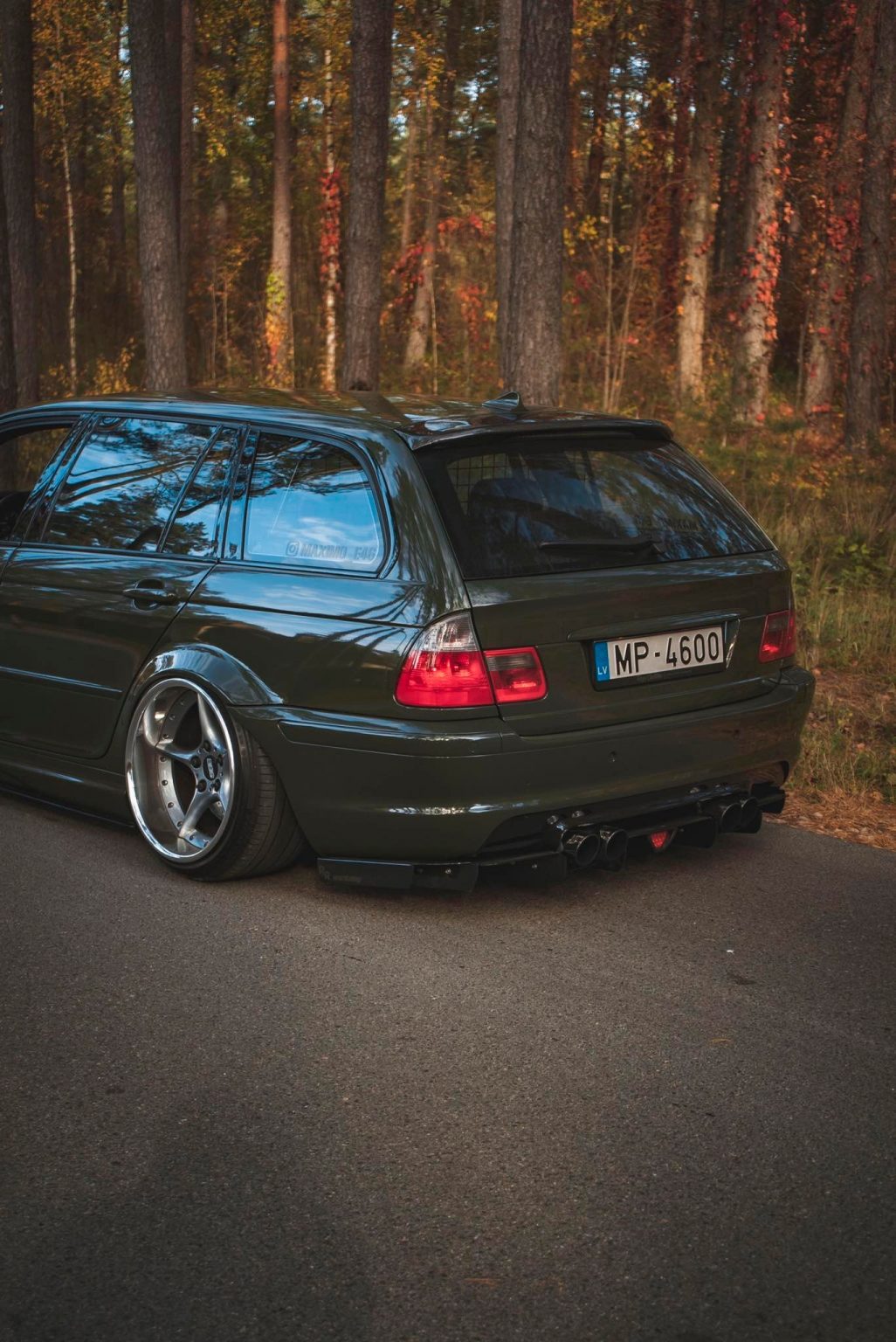 Rear Spoiler for BMW 3 E46 Touring from Carbon Fiber