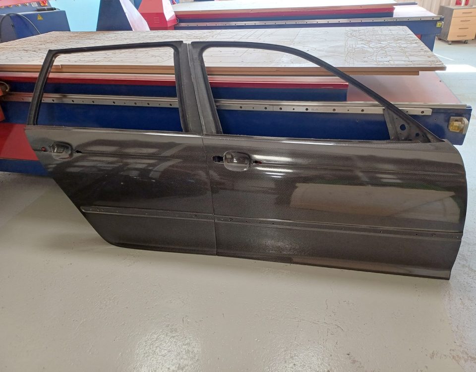 Carbon fiber doors for BMW E46 Touring