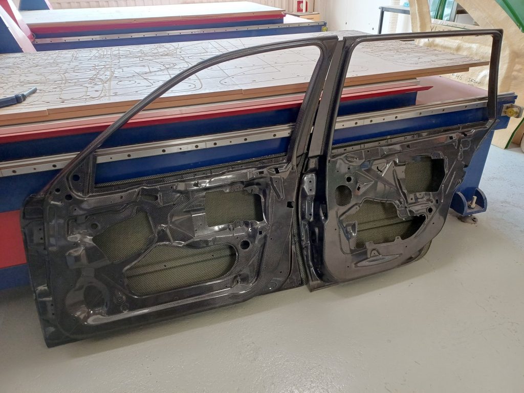 Carbon doors for E46