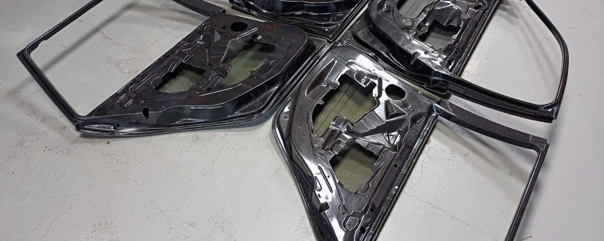 Carbon fiber Doors for BMW E46 Touring