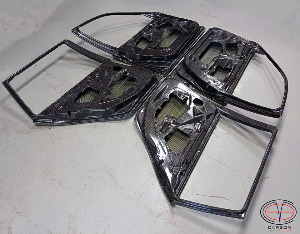 Carbon fiber Doors for BMW E46 Touring