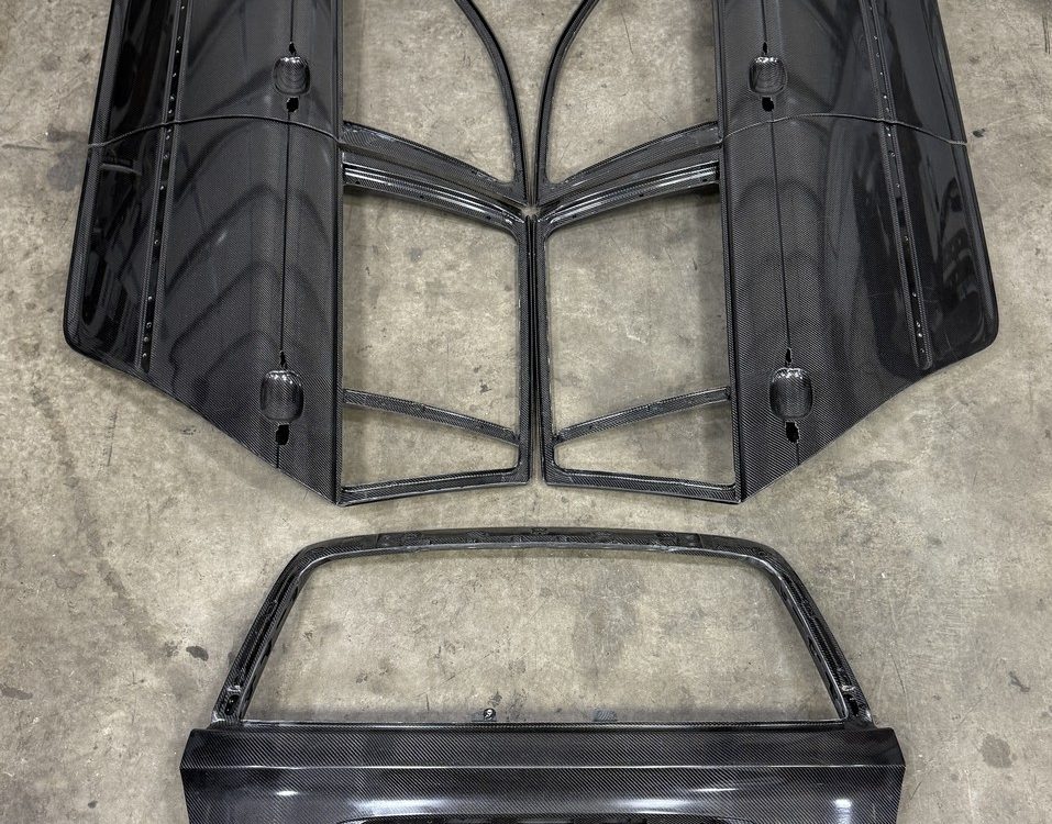 Carbon fiber Doors for BMW E46 Touring