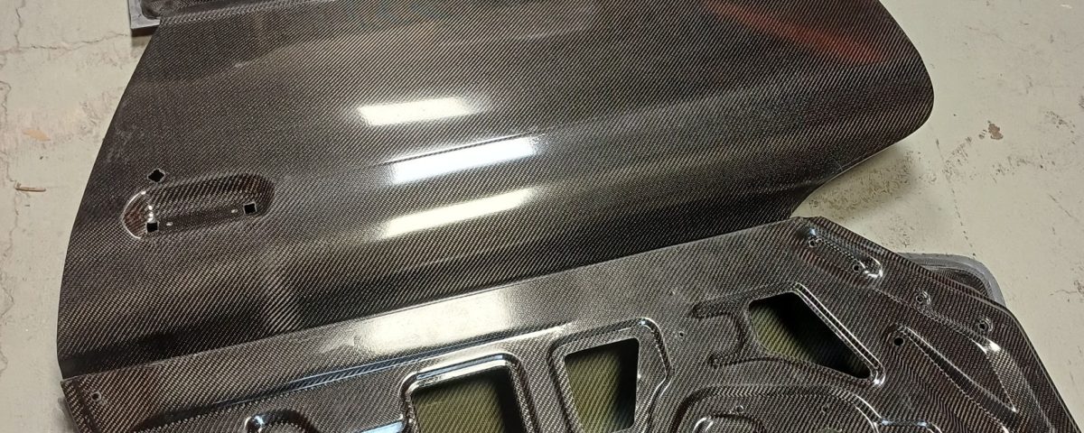 Carbon doors for Datsun (S30) 240Z