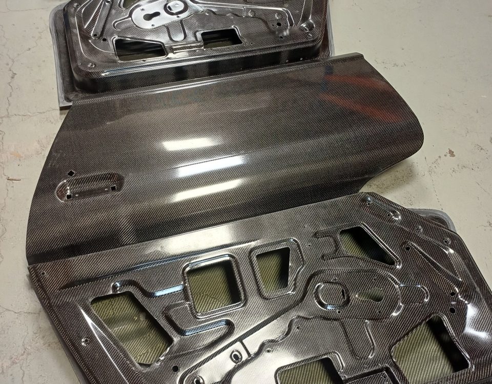 Carbon doors for Datsun (S30) 240Z