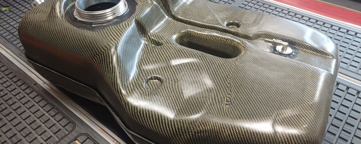 Carbon fiber fuel tank for Nissan GTR R32