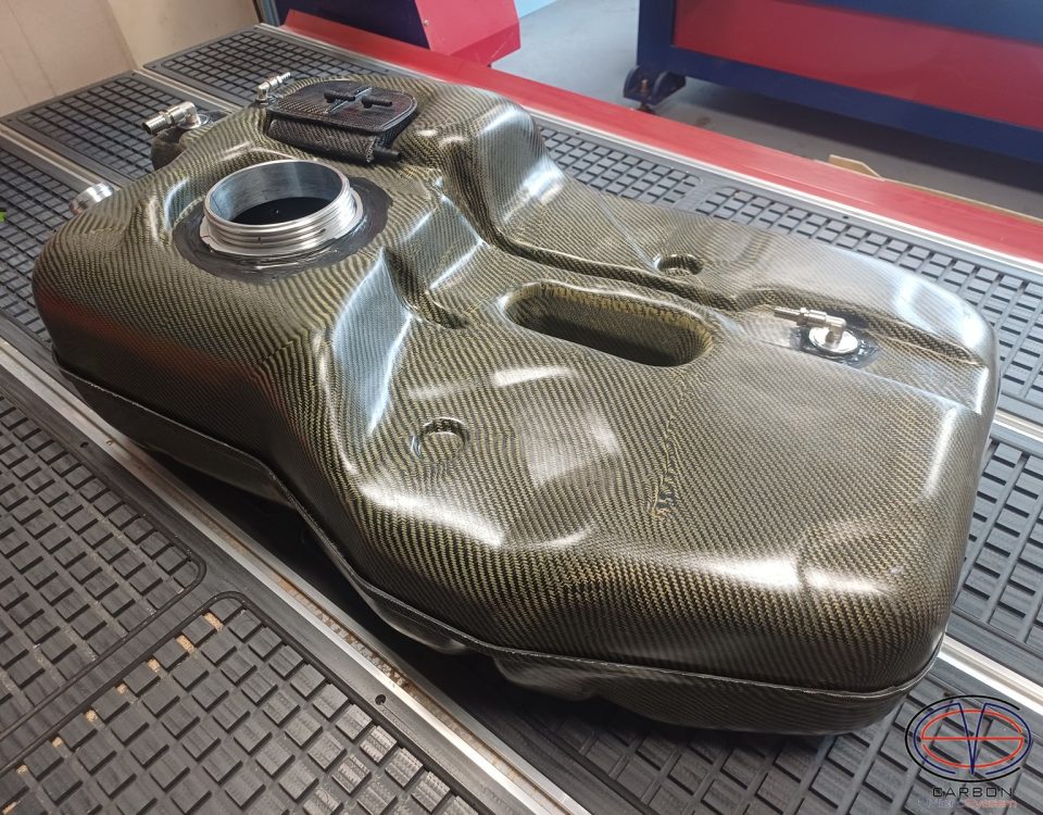 Carbon fiber fuel tank for Nissan GTR R32